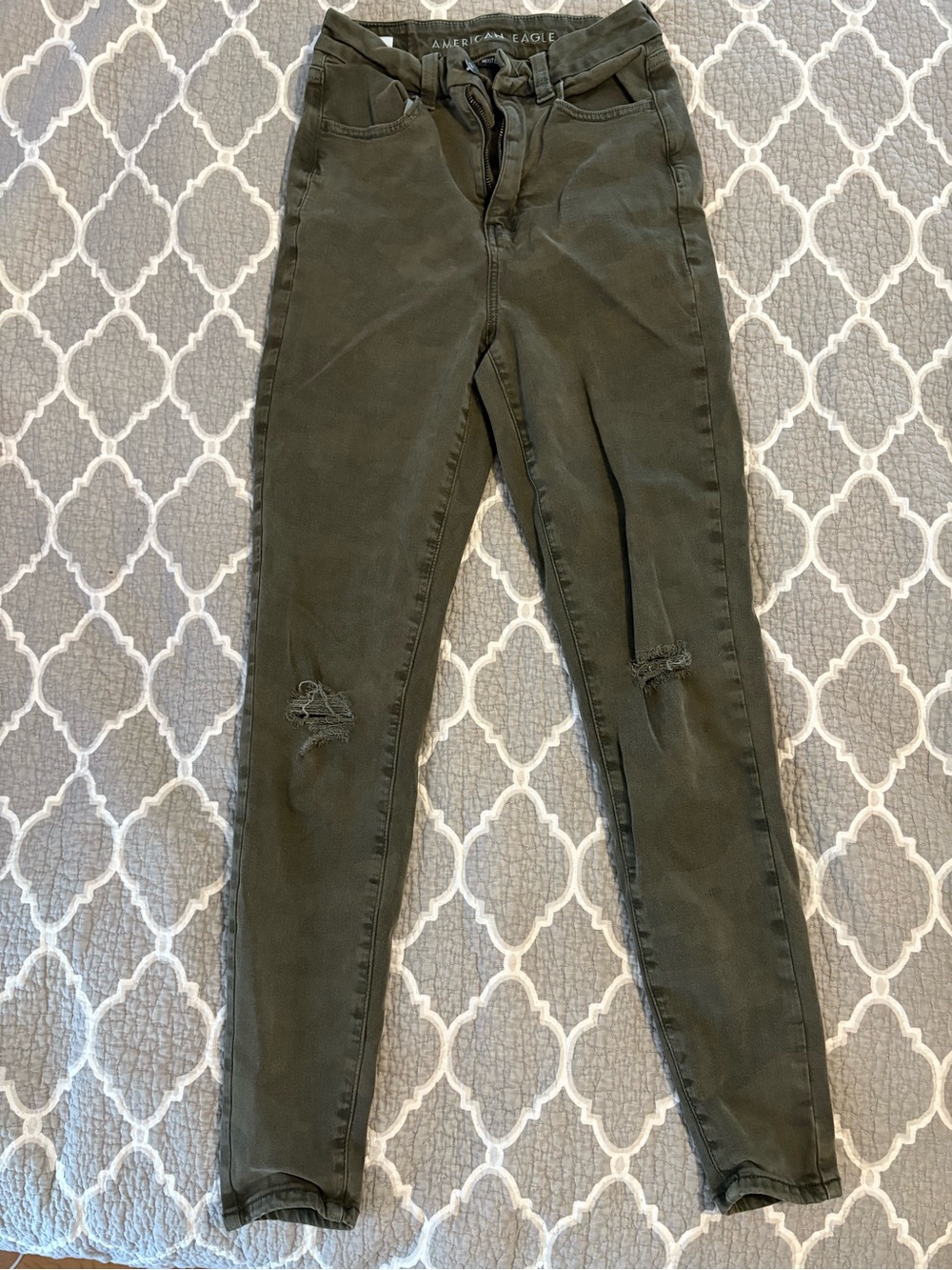 American Eagle Outfitters Olive Green Mid-Rise Skinny Pants